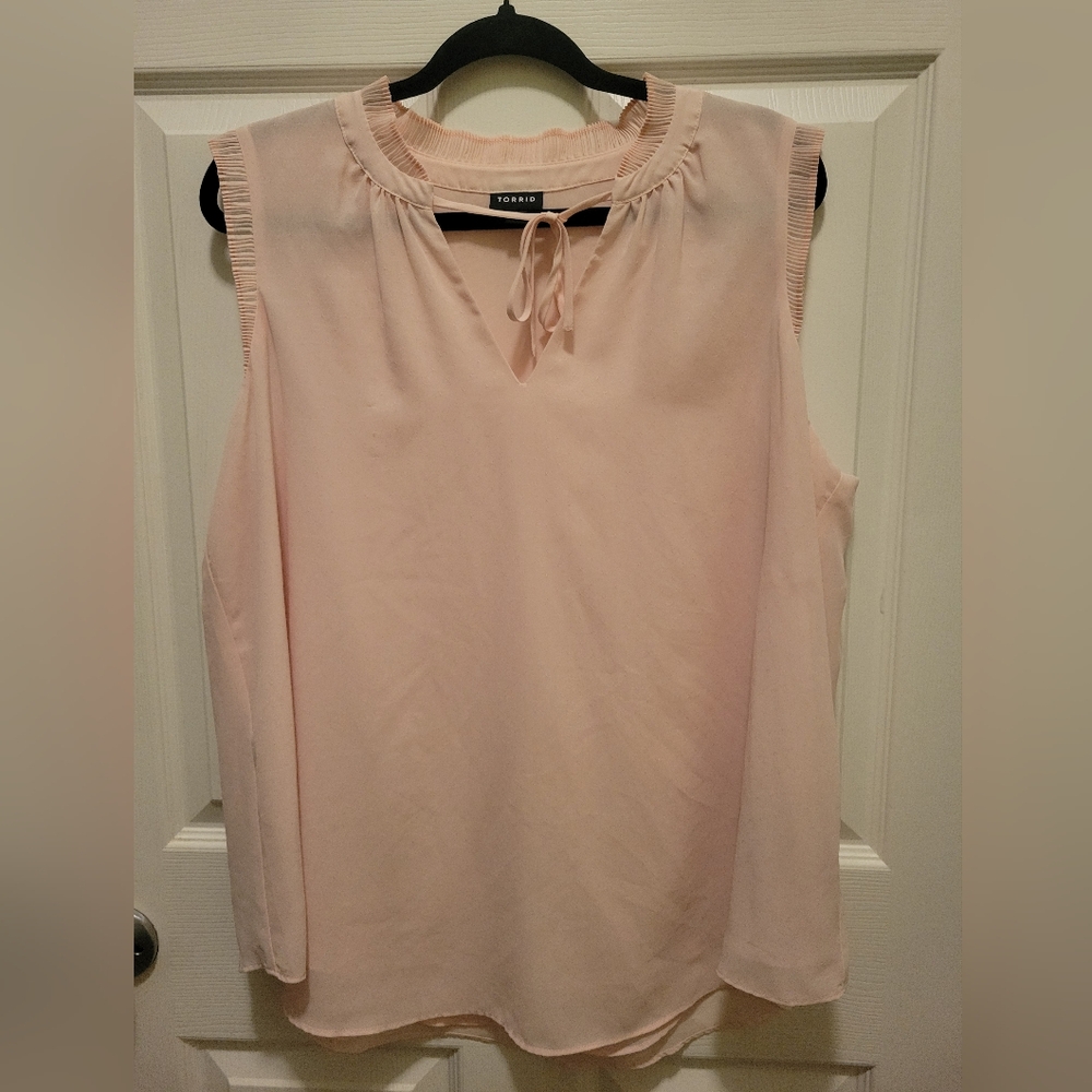 TORRID Sleeveless Top Size 1 Pink